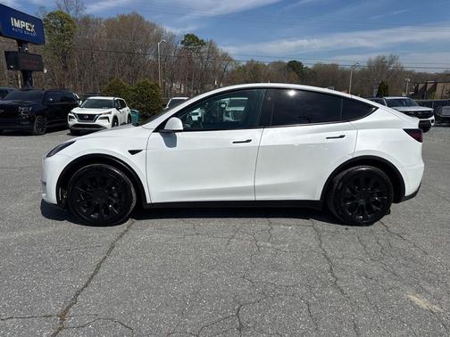 2023 Tesla Model Y Long Range Dual Motor All-Wheel Drive