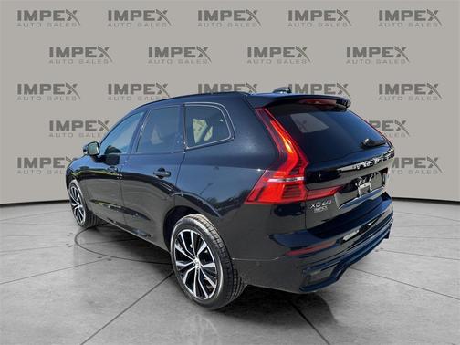 2025 Volvo XC60 B5 Plus