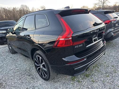2025 Volvo XC60 B5 Plus