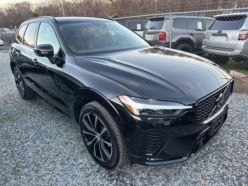 2025 Volvo XC60 B5 Plus