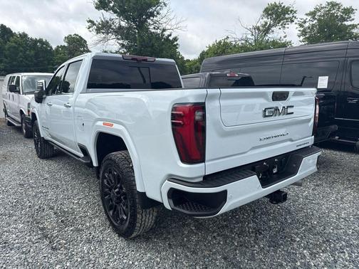 Glacier White Tricoat 2026 GMC Sierra 2500 Denali Ultimate