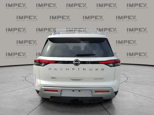 2024 Nissan Pathfinder Platinum FWD