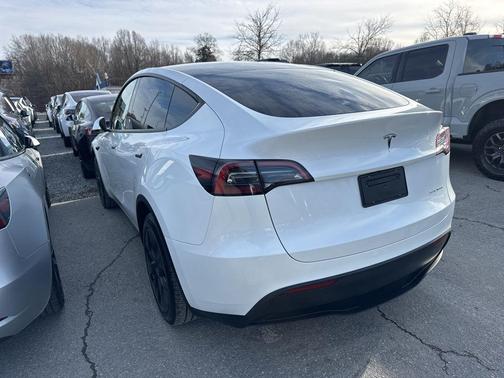2024 Tesla Model Y Long Range Dual Motor All-Wheel Drive