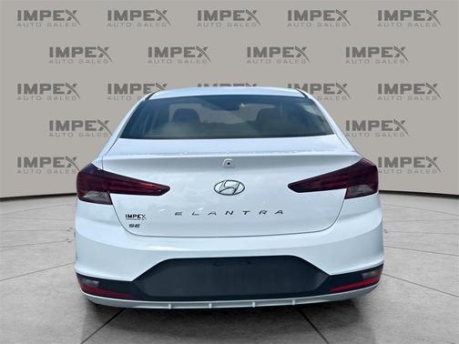 2019 Hyundai ELANTRA SE