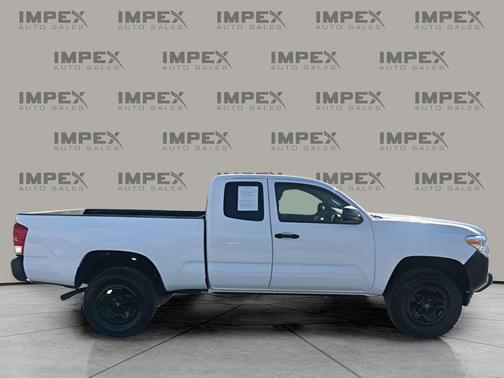Ice Cap 2023 Toyota Tacoma SR