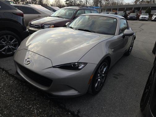 2022 Mazda MX-5 Miata RF Grand Touring