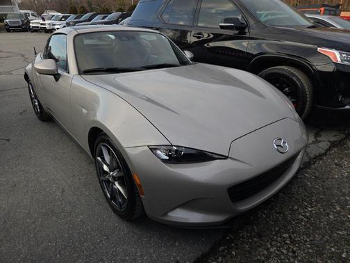 2022 Mazda MX-5 Miata RF Grand Touring