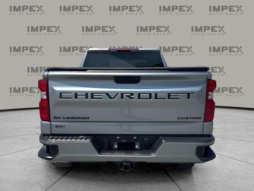 Sterling Grey Metallic 2024 Chevrolet Silverado 1500 Custom