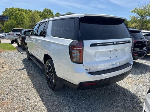 2024 Chevrolet Suburban RST