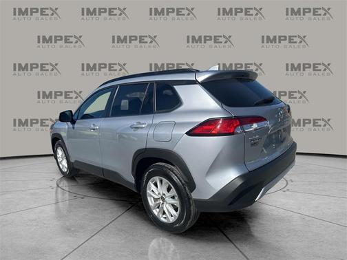 2024 Toyota Corolla Cross LE