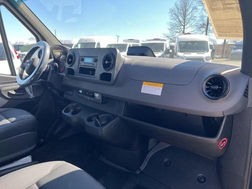 2025 Mercedes-Benz Sprinter 2500 High Roof