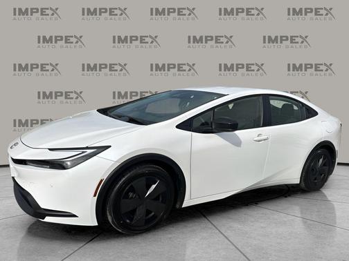 2025 Toyota Prius LE