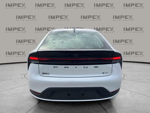 2025 Toyota Prius LE