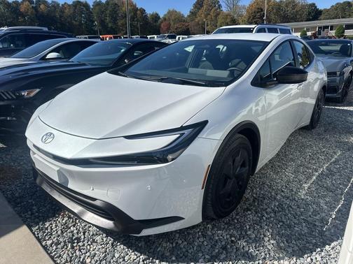 2025 Toyota Prius LE