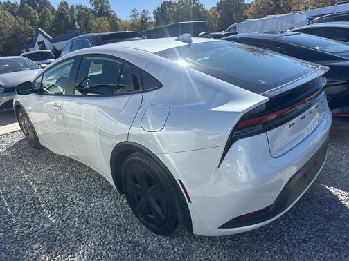 2025 Toyota Prius LE