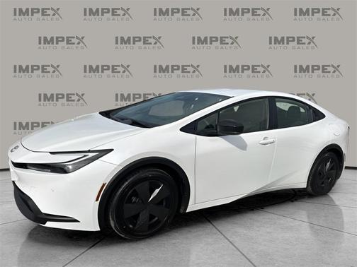 2025 Toyota Prius LE