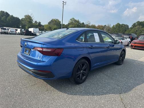 2024 Volkswagen Jetta 1.5T SE