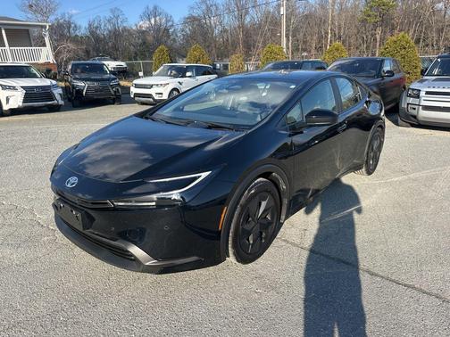 2025 Toyota Prius LE