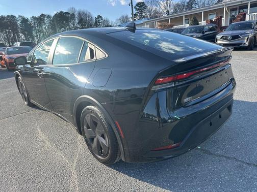 2025 Toyota Prius LE