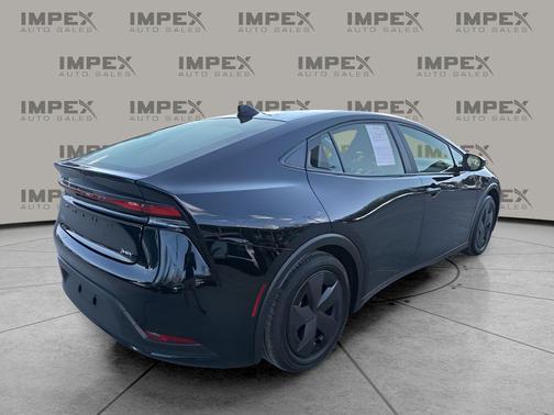 2025 Toyota Prius LE