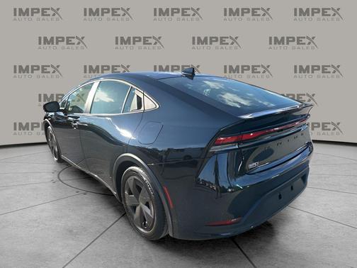 2025 Toyota Prius LE