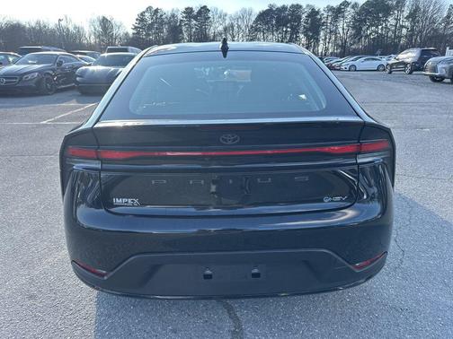 2025 Toyota Prius LE