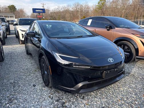 2025 Toyota Prius LE