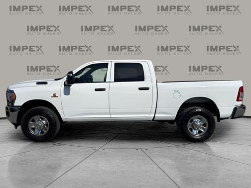 2023 RAM 2500 Tradesman Crew Cab 4x4 6'4' Box