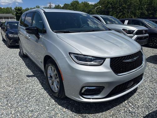 Silver Mist Clearcoat 2026 Chrysler Pacifica Limited