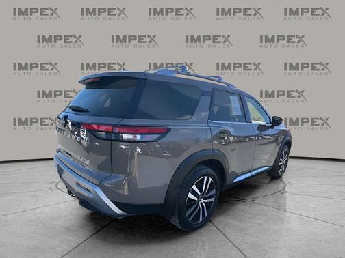 2024 Nissan Pathfinder Platinum