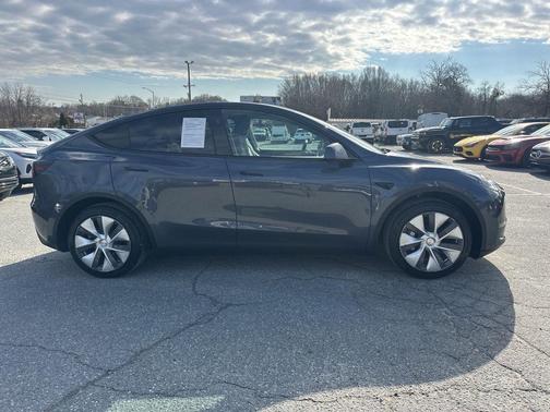 2023 Tesla Model Y Long Range Dual Motor All-Wheel Drive