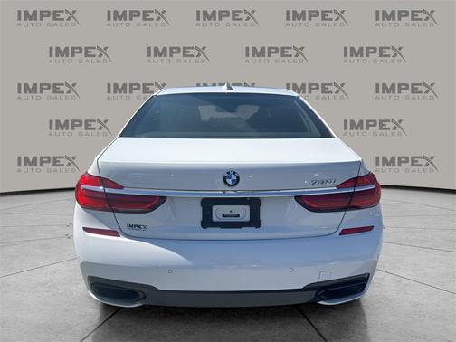 2017 BMW 740 740i