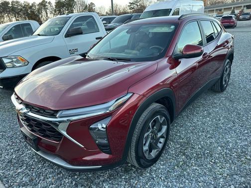 2025 Chevrolet Trax LT