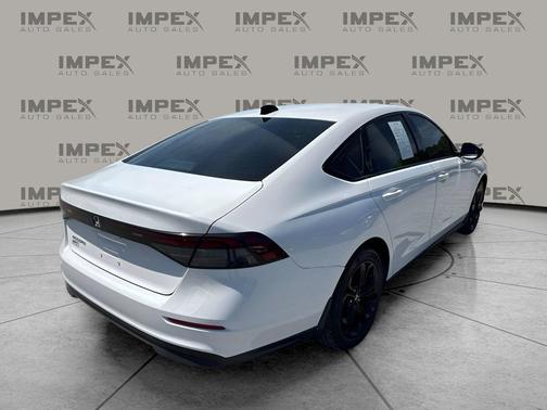 Platinum White Pearl 2025 Honda Accord SE