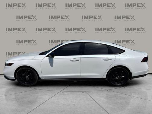 Platinum White Pearl 2025 Honda Accord SE