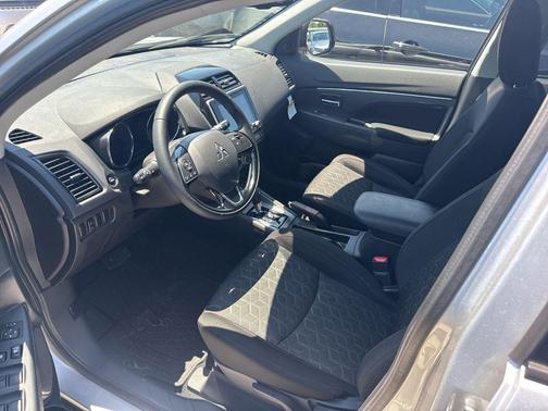 Alloy Silver Metallic 2025 Mitsubishi Outlander Sport 2.0 LE