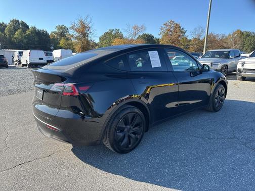 2025 Tesla Model Y Long Range Dual Motor Rear-Wheel Drive