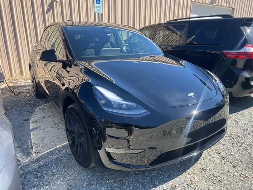 2025 Tesla Model Y Long Range Dual Motor Rear-Wheel Drive