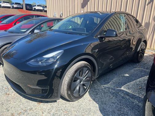 2025 Tesla Model Y Long Range Dual Motor Rear-Wheel Drive