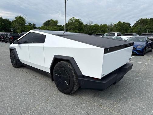 Stainless Steel 2024 Tesla Cybertruck Cyberbeast