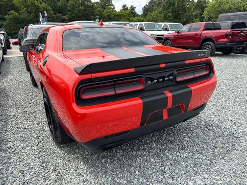 Go Mango 2018 Dodge Challenger SRT Hellcat