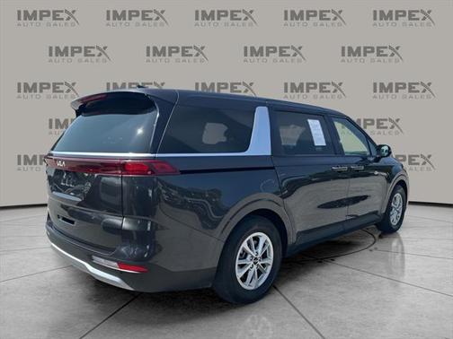 2024 Kia Carnival LX