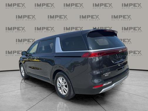 2024 Kia Carnival LX