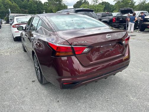 Garnet Pearl Metallic 2025 Nissan Altima 2.5 SV