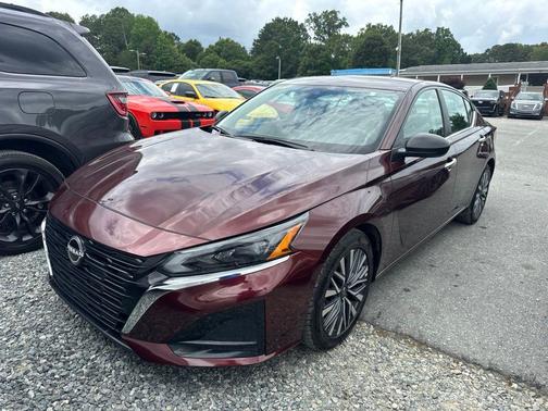 Garnet Pearl Metallic 2025 Nissan Altima 2.5 SV
