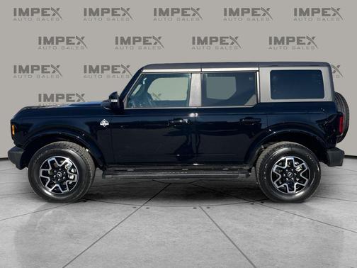 2024 Ford Bronco Outer Banks