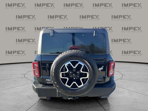 2024 Ford Bronco Outer Banks