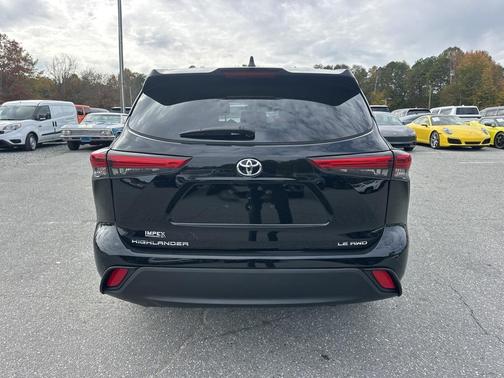 2022 Toyota Highlander LE