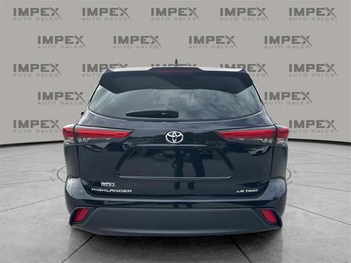 2022 Toyota Highlander LE