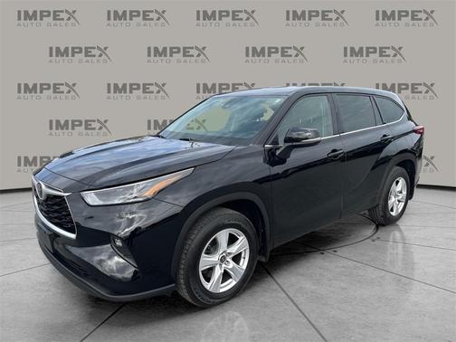 2022 Toyota Highlander LE